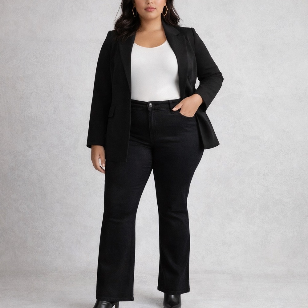 NWT NYDJ Barbara Bootcut Jeans 16P Black Lift Tuck Petite $139 Retail - Picture 1 of 13